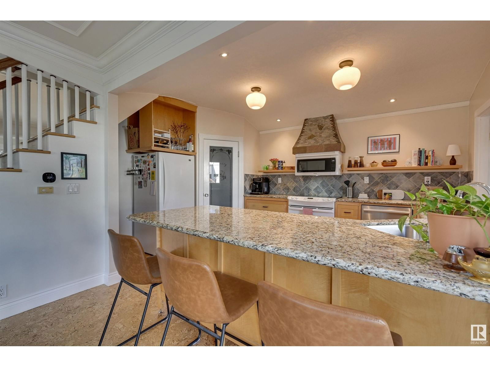 7009 105a St Nw Edmonton, Alberta