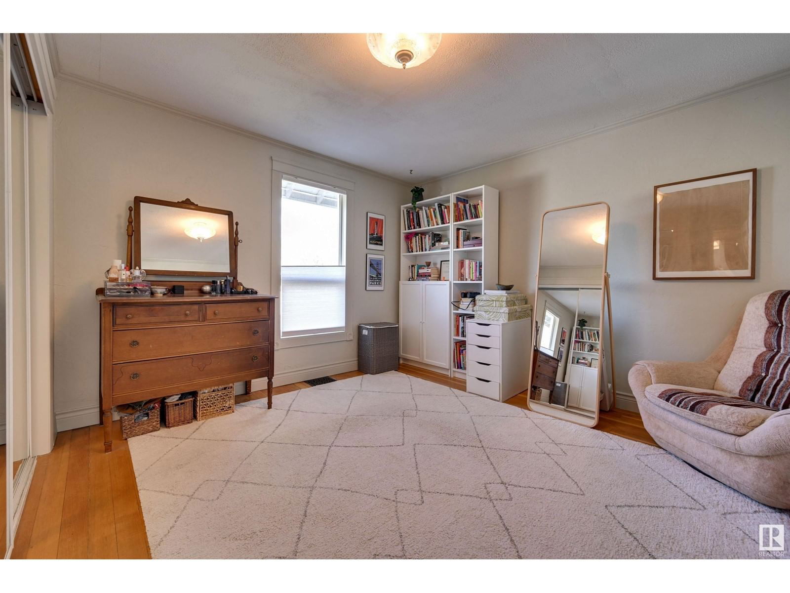 7009 105a St Nw Edmonton, Alberta