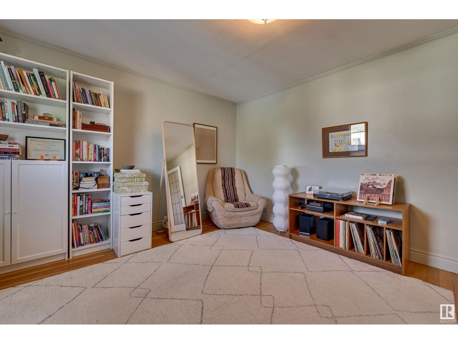 7009 105a St Nw Edmonton, Alberta
