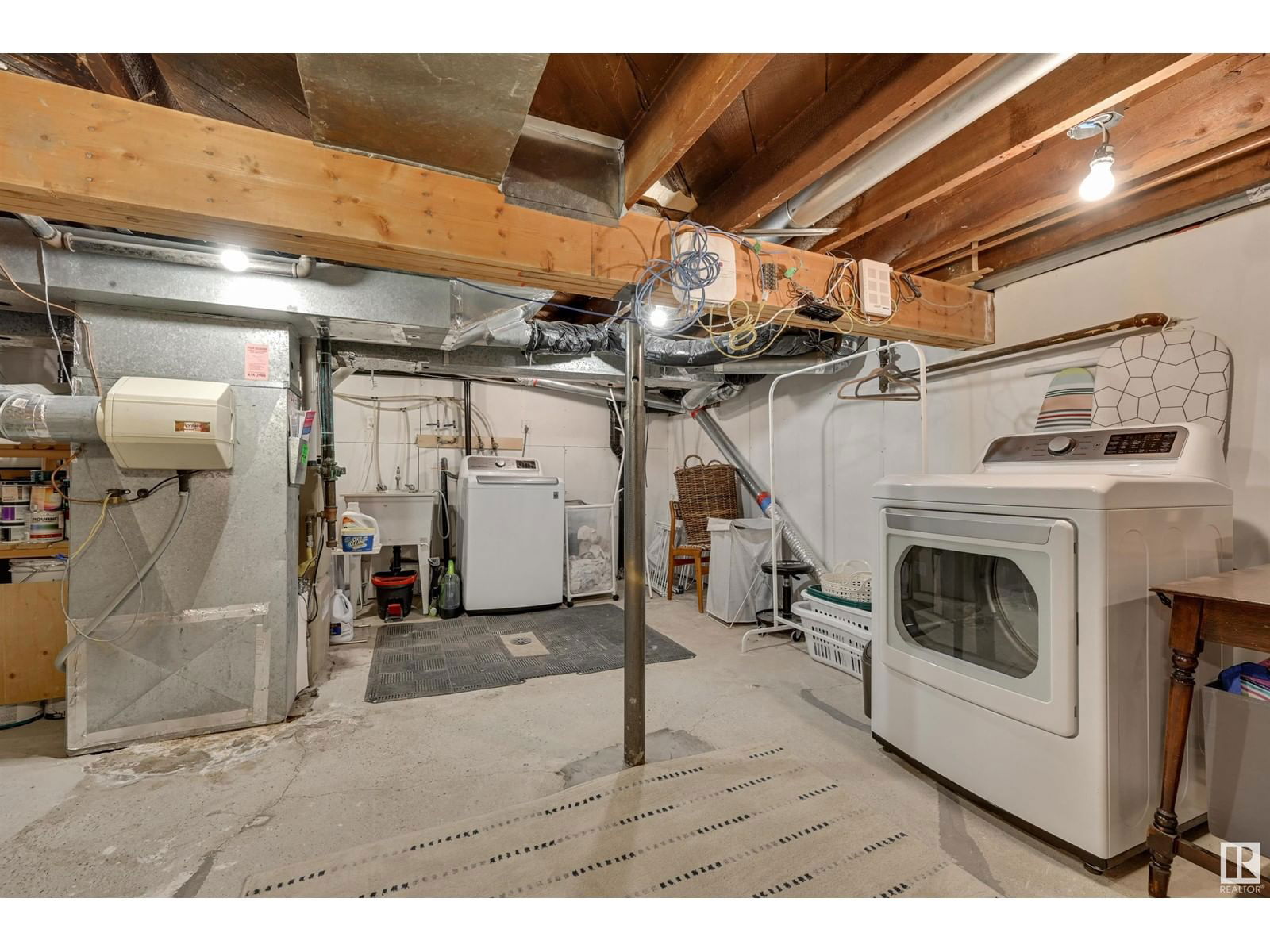 7009 105a St Nw Edmonton, Alberta