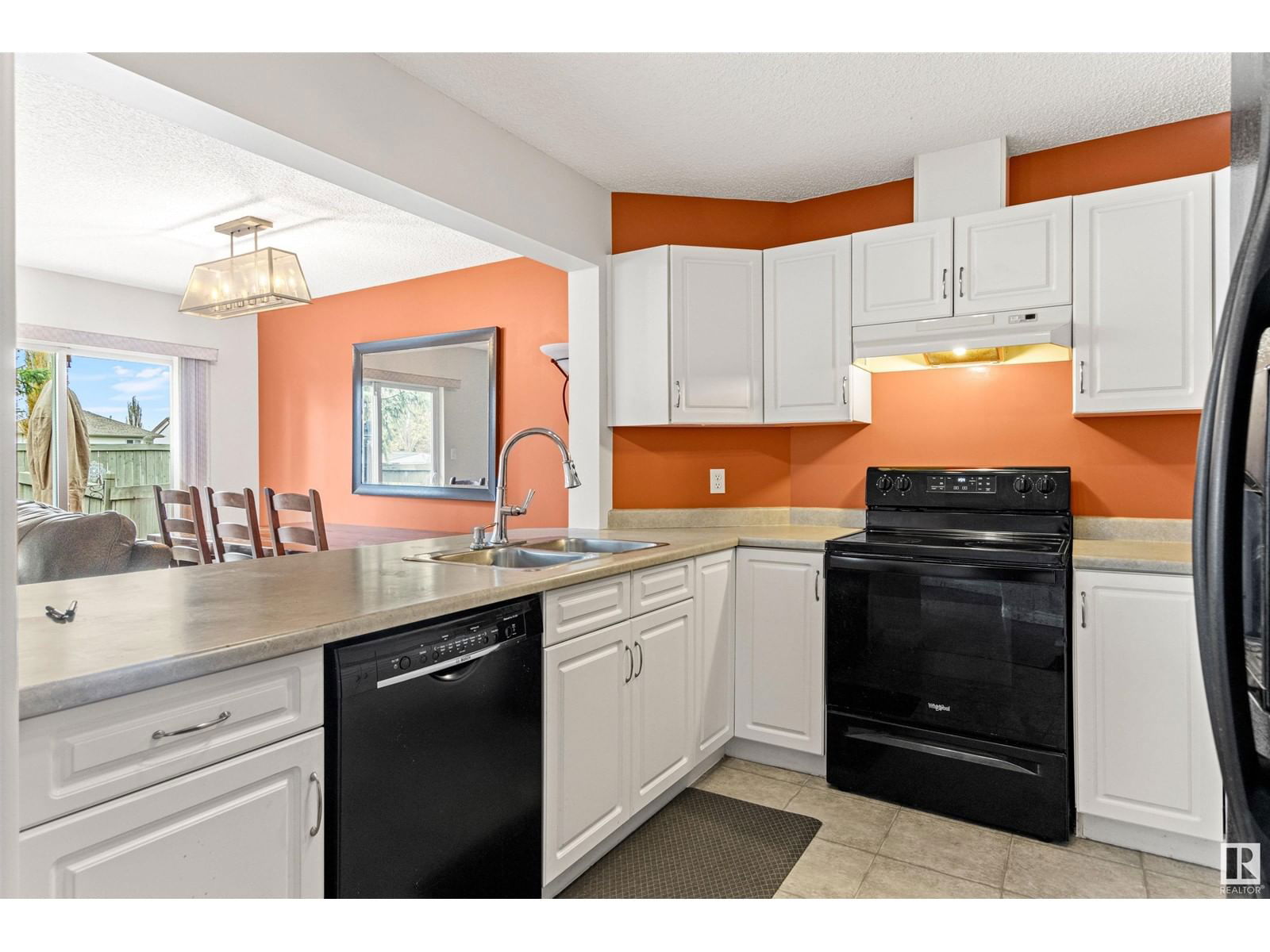 200 - 19 ERIN RIDGE DR Image 11