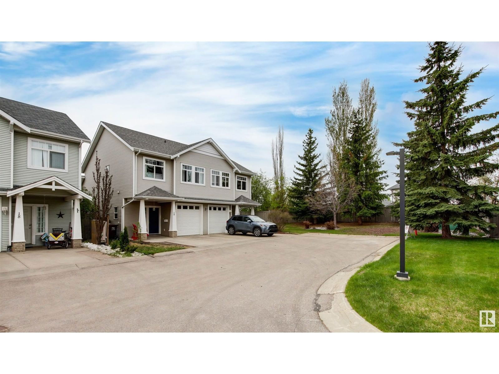 200 - 19 ERIN RIDGE DR Image 2