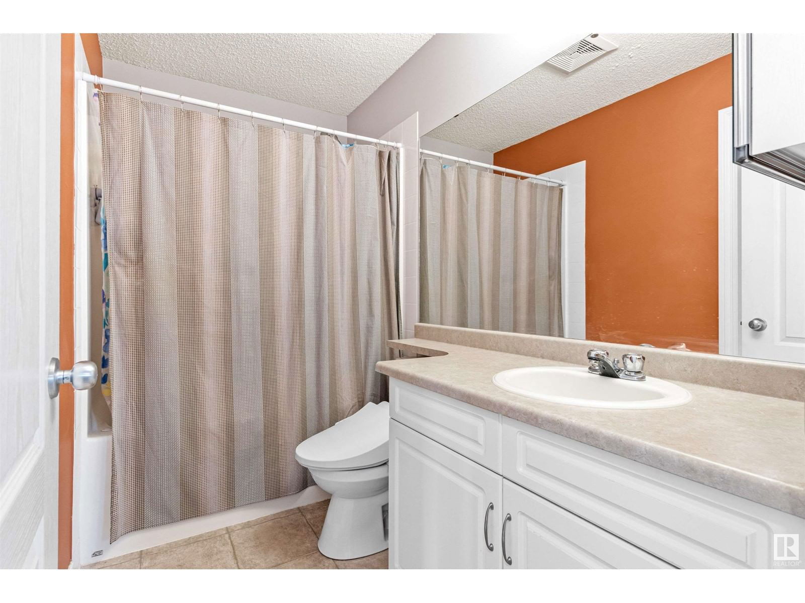 200 - 19 ERIN RIDGE DR Image 26