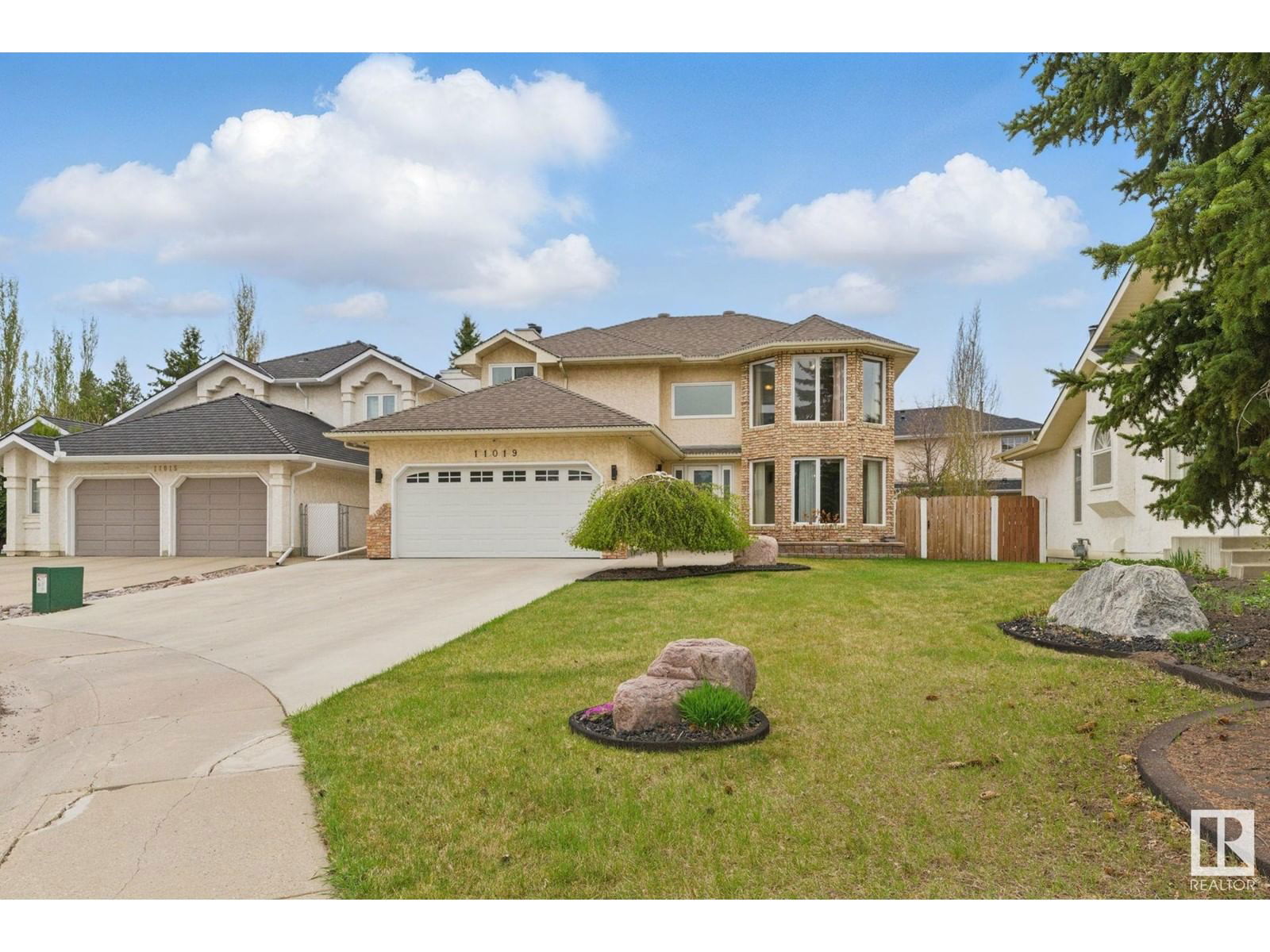 NW - 11019 10 AV Image 1