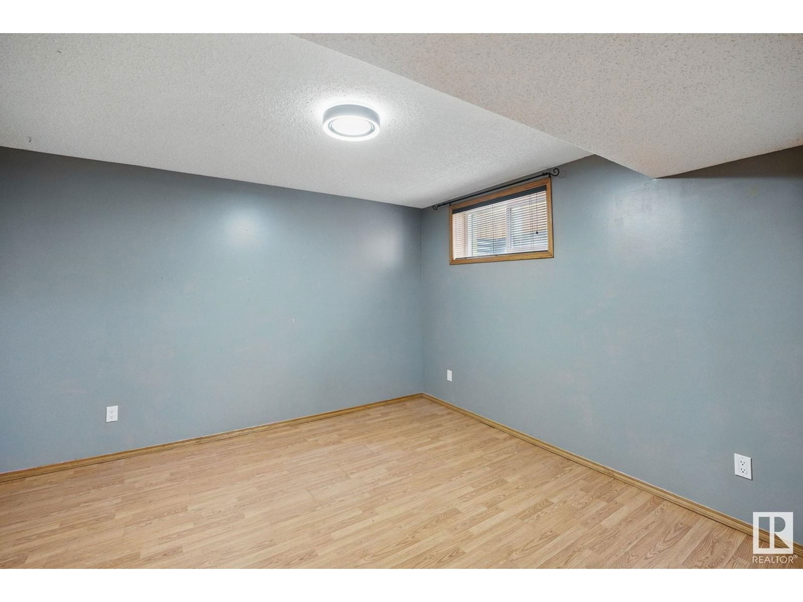 NW - 11019 10 AV Image 37
