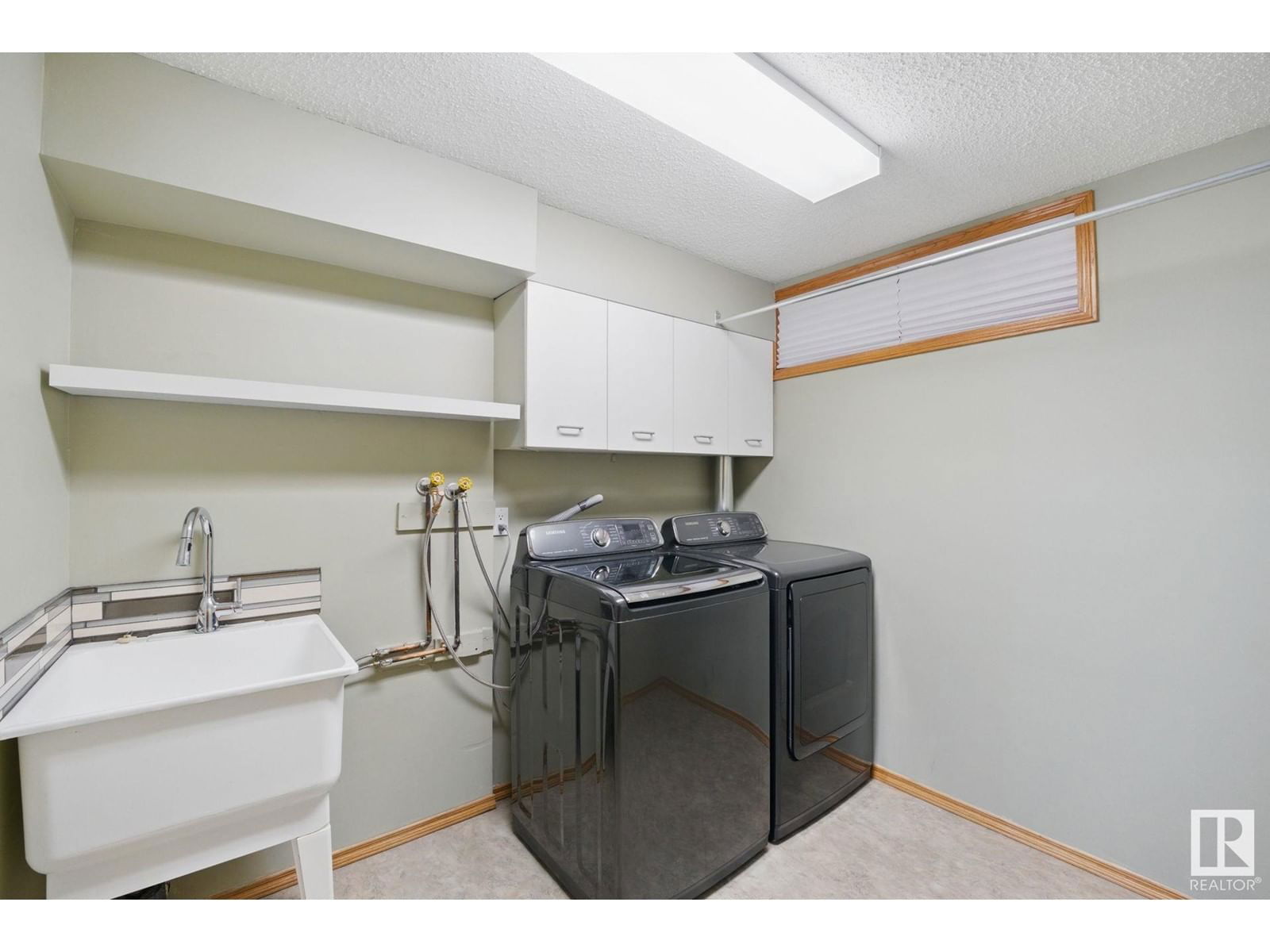 NW - 11019 10 AV Image 40