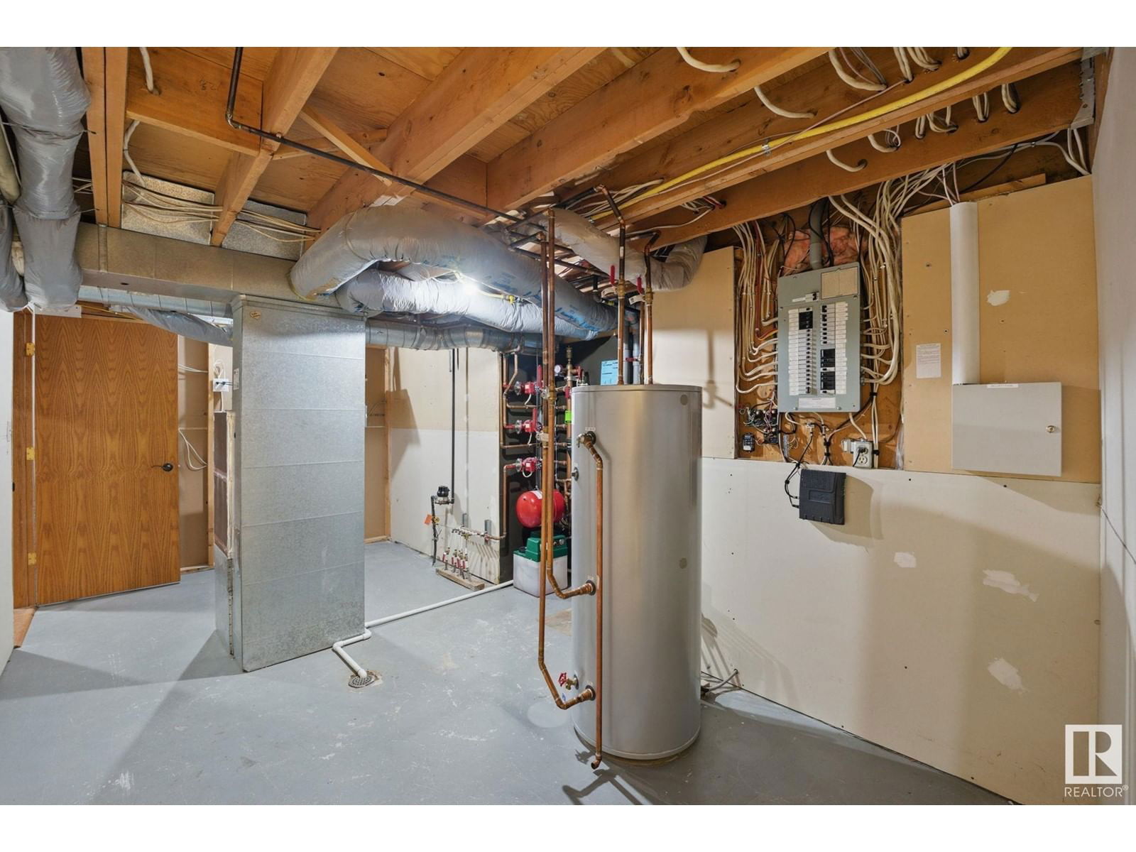 NW - 11019 10 AV Image 42