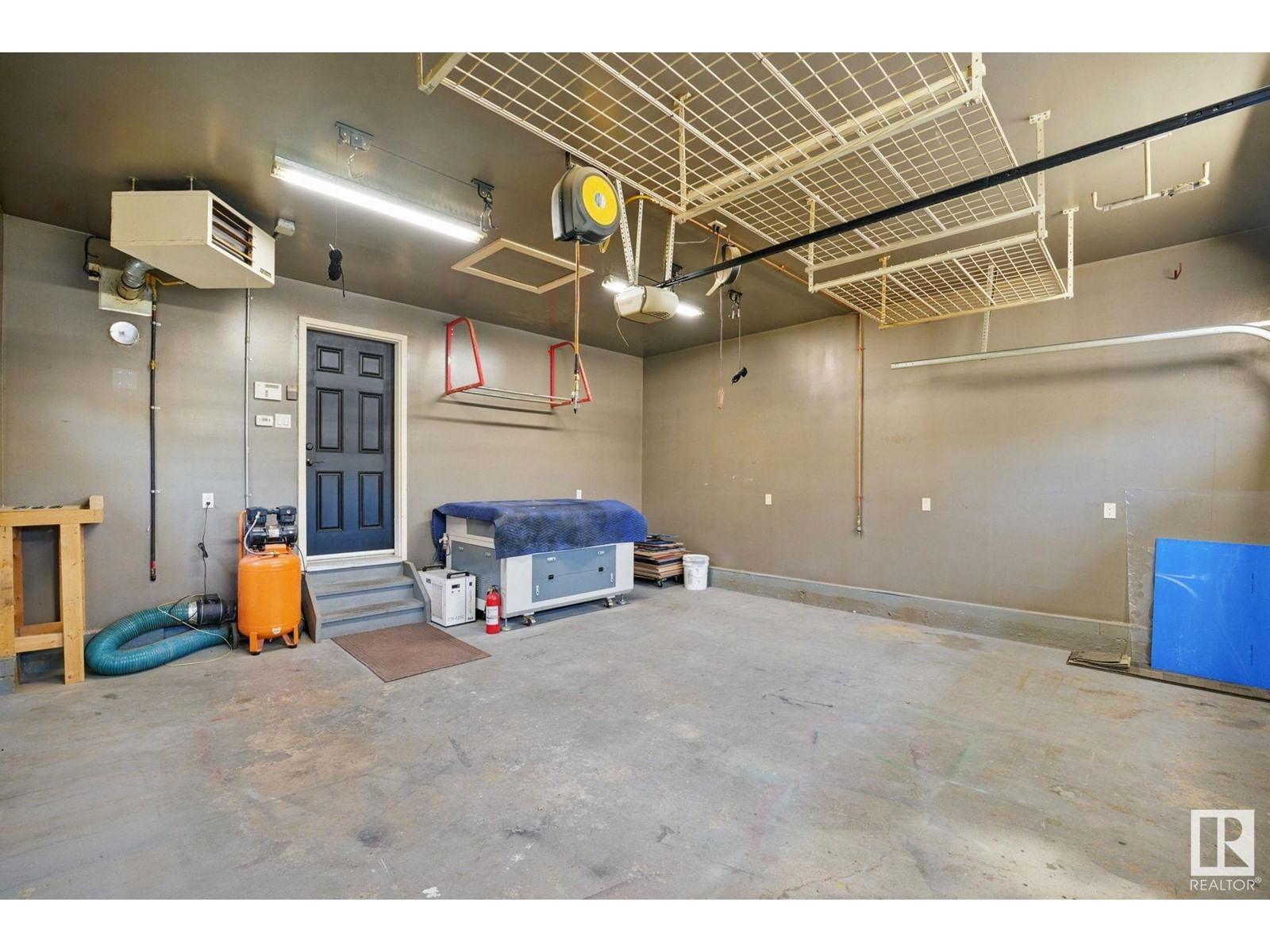 NW - 11019 10 AV Image 44