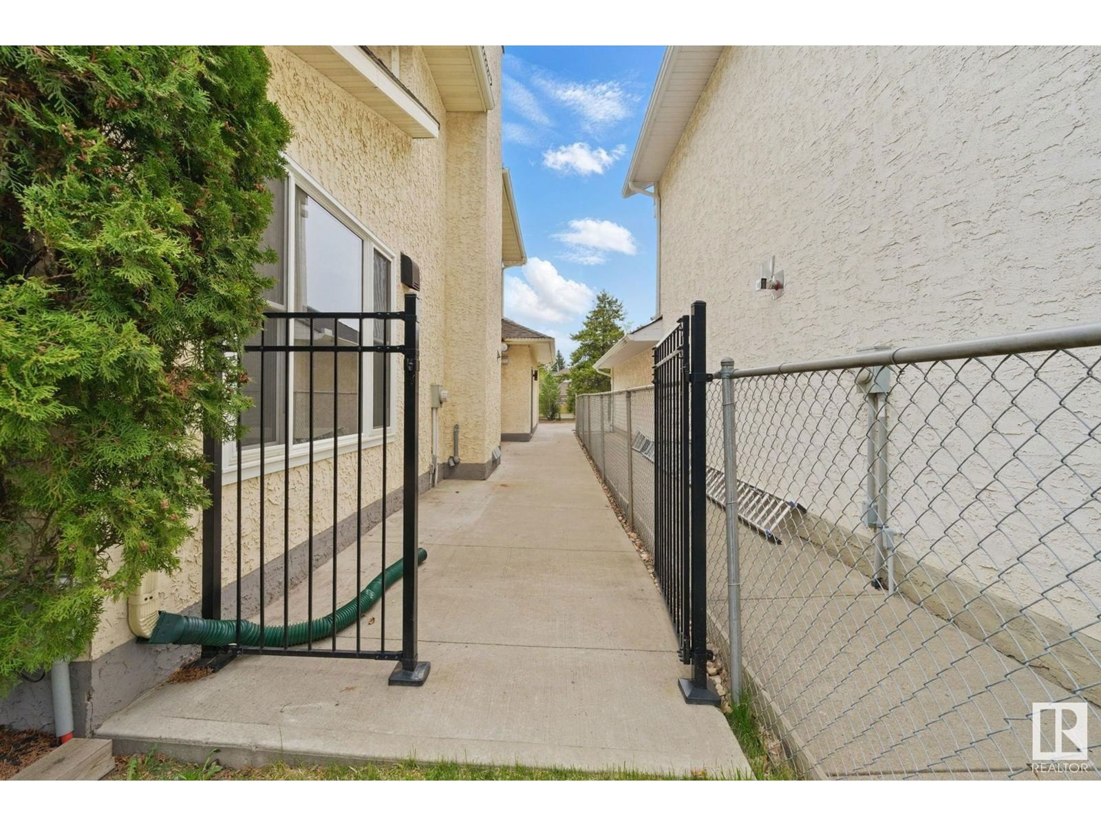 NW - 11019 10 AV Image 45
