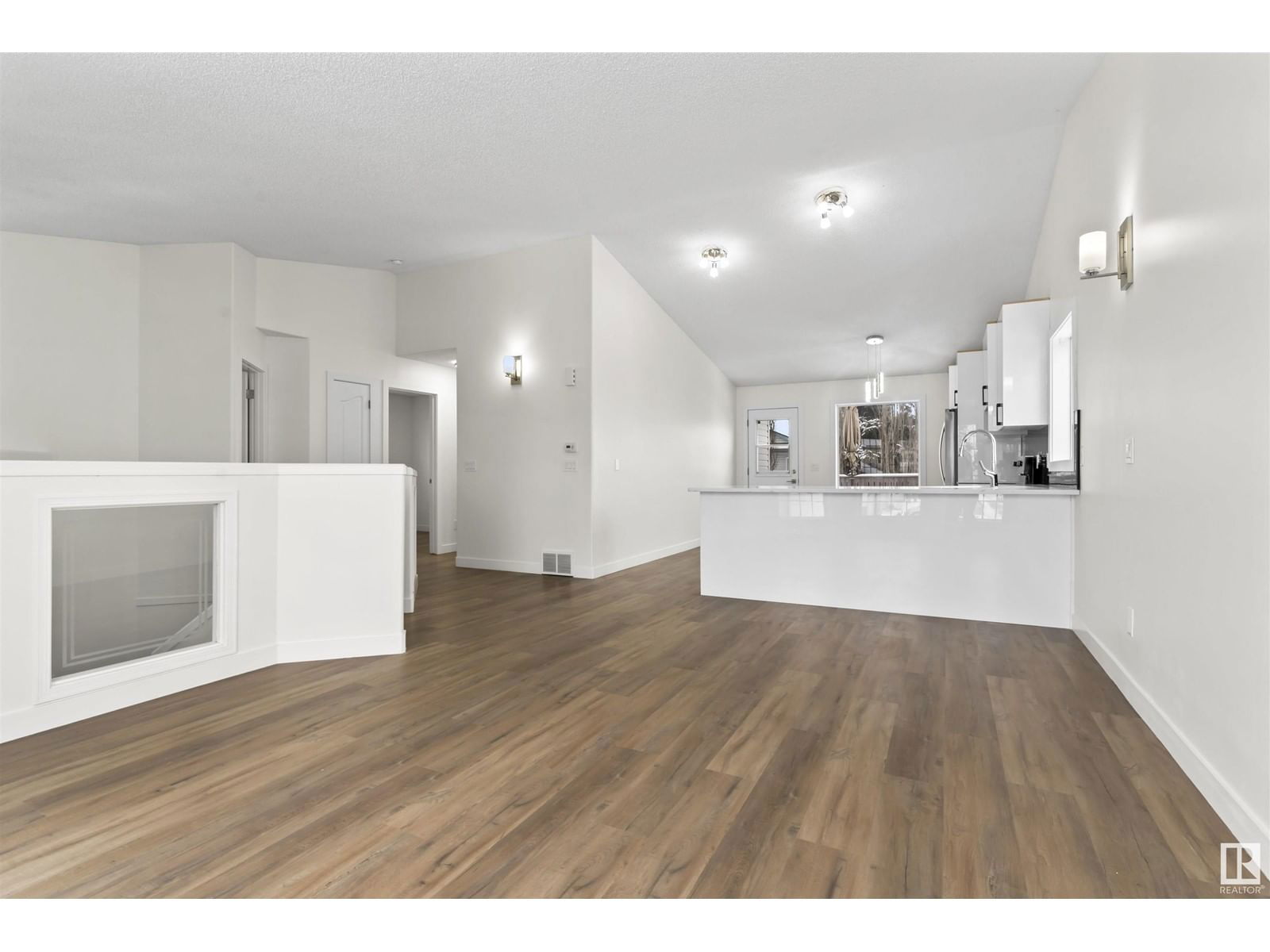 Nw - 2865 41 Ave Edmonton, Alberta