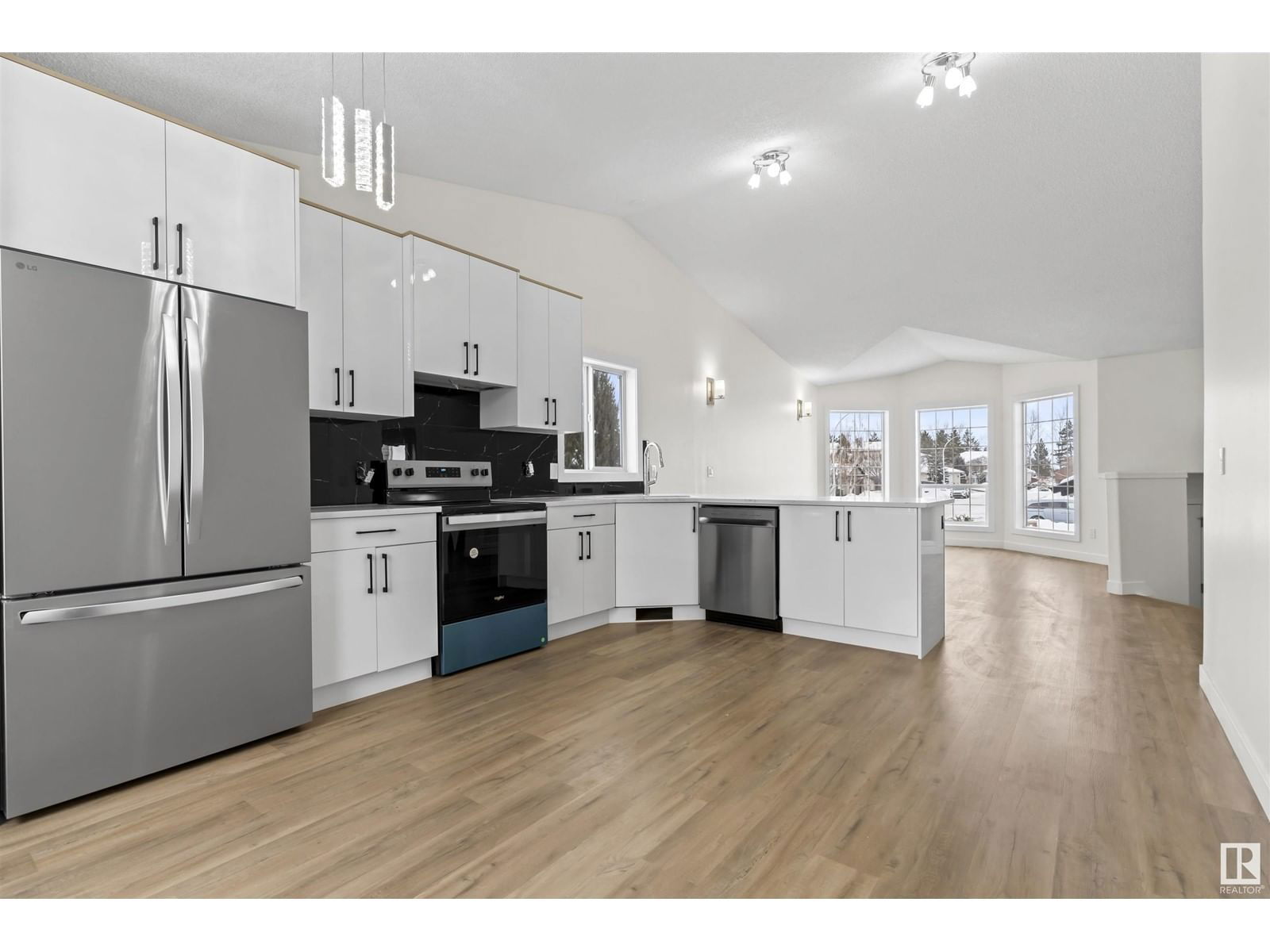 Nw - 2865 41 Ave Edmonton, Alberta