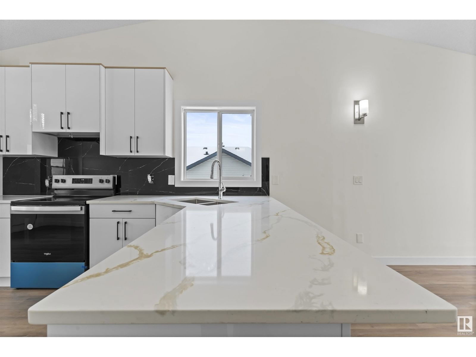 Nw - 2865 41 Ave Edmonton, Alberta