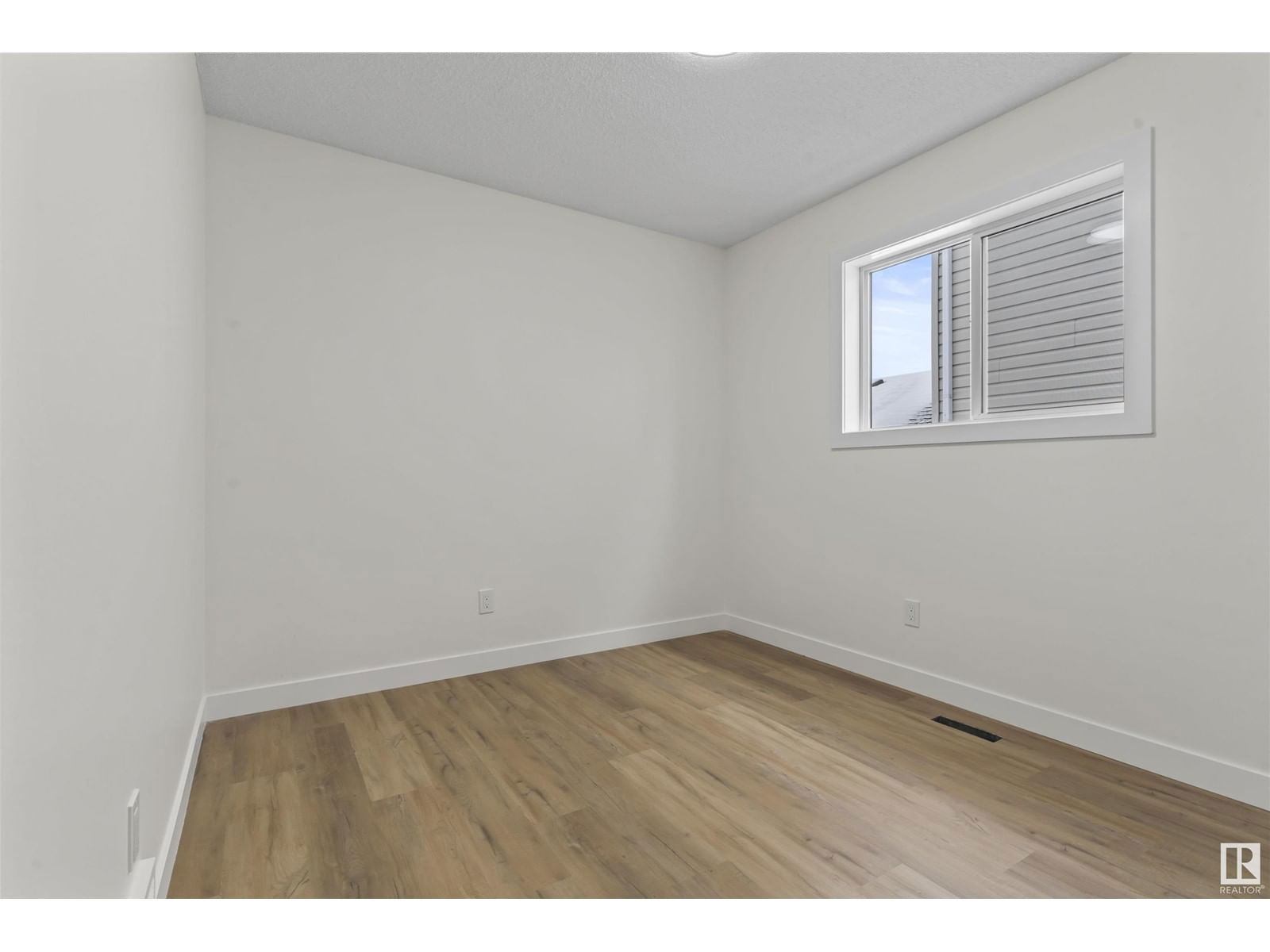 Nw - 2865 41 Ave Edmonton, Alberta
