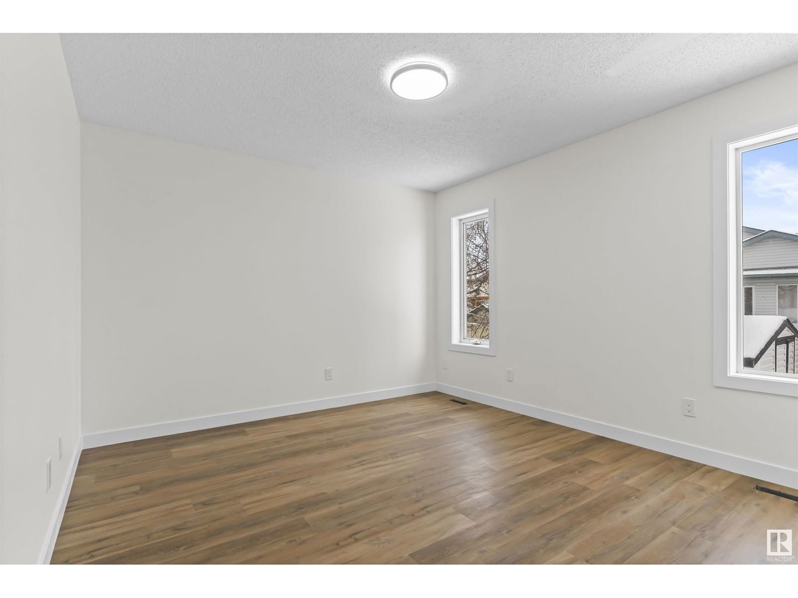 Nw - 2865 41 Ave Edmonton, Alberta
