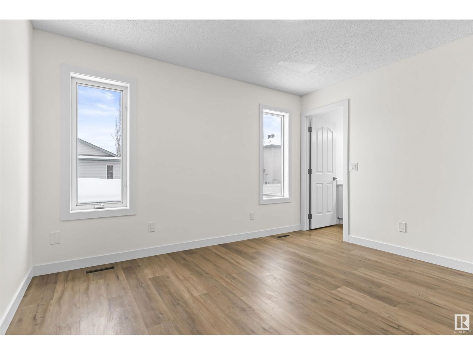 Nw - 2865 41 Ave Edmonton, Alberta