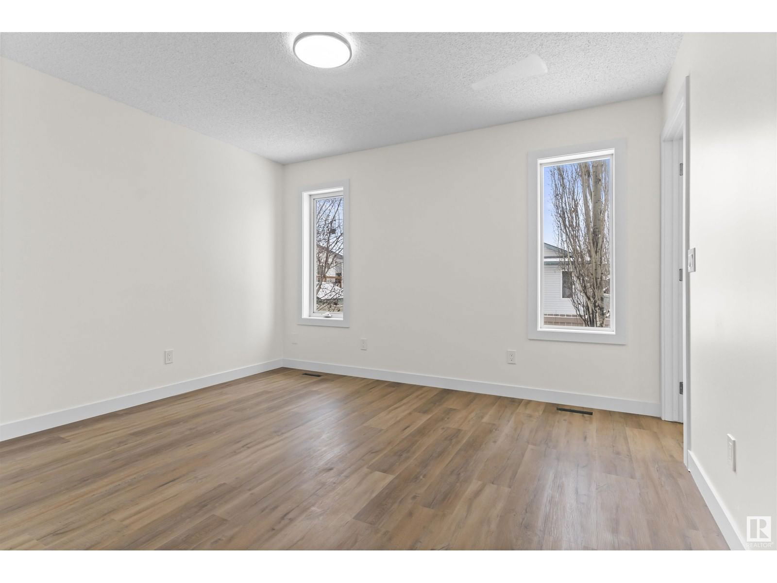Nw - 2865 41 Ave Edmonton, Alberta