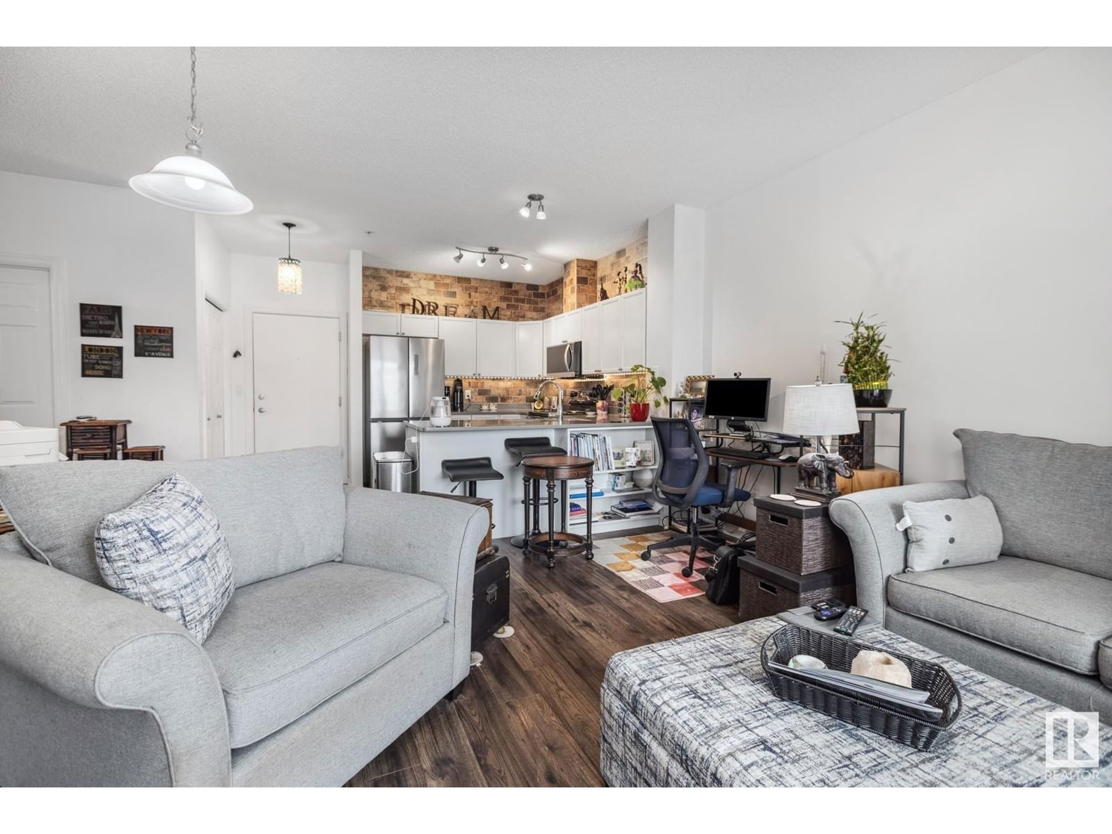 #219 - 226 MACEWAN RD Image 35