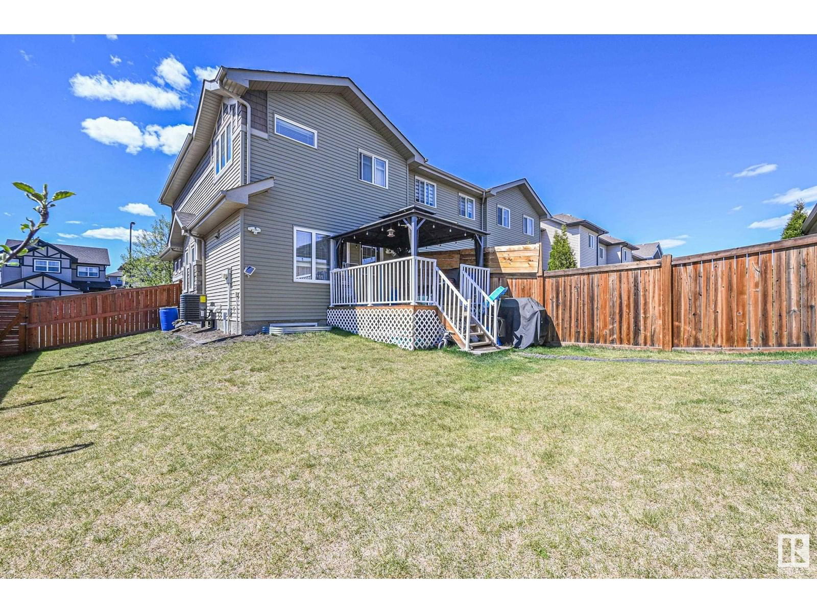 7303 Edgemont Wy Edmonton, Alberta