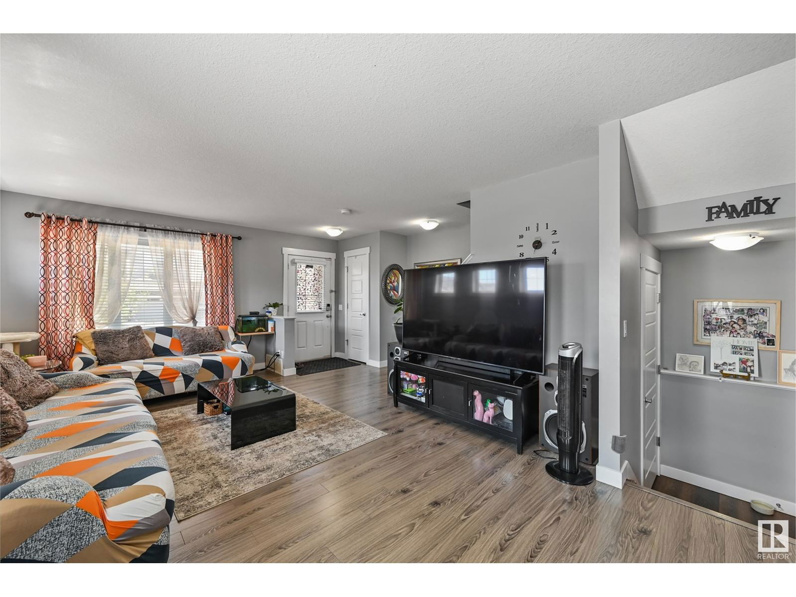 7303 Edgemont Wy Edmonton, Alberta