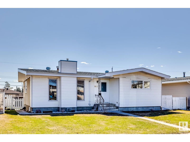 8011 132 Av Edmonton, Alberta