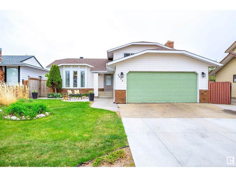 9835 165 Av Edmonton, Alberta