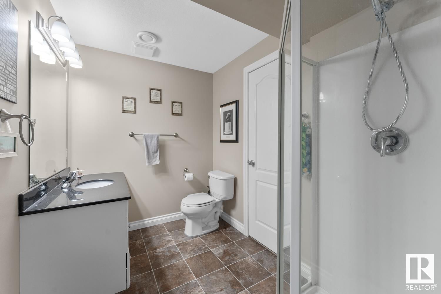 2617 6A AV Image 33