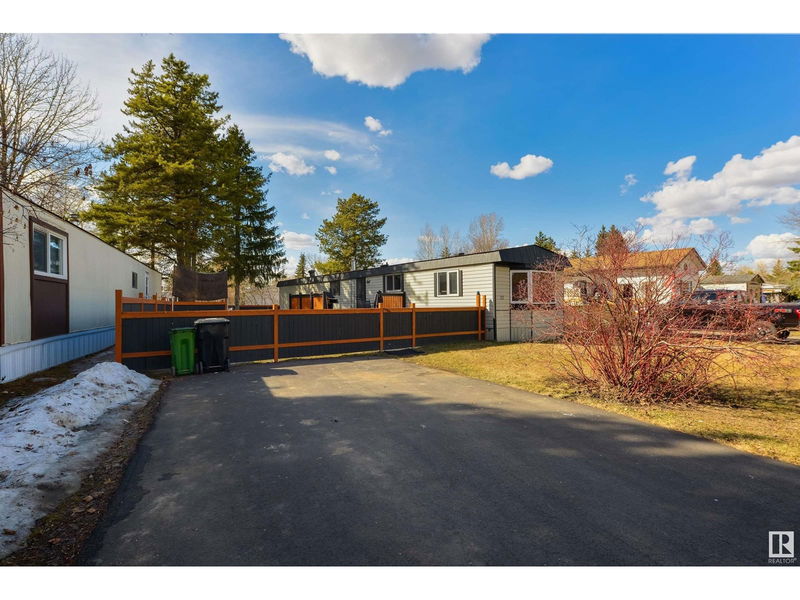52 Maple Ridge Dr Edmonton, Alberta