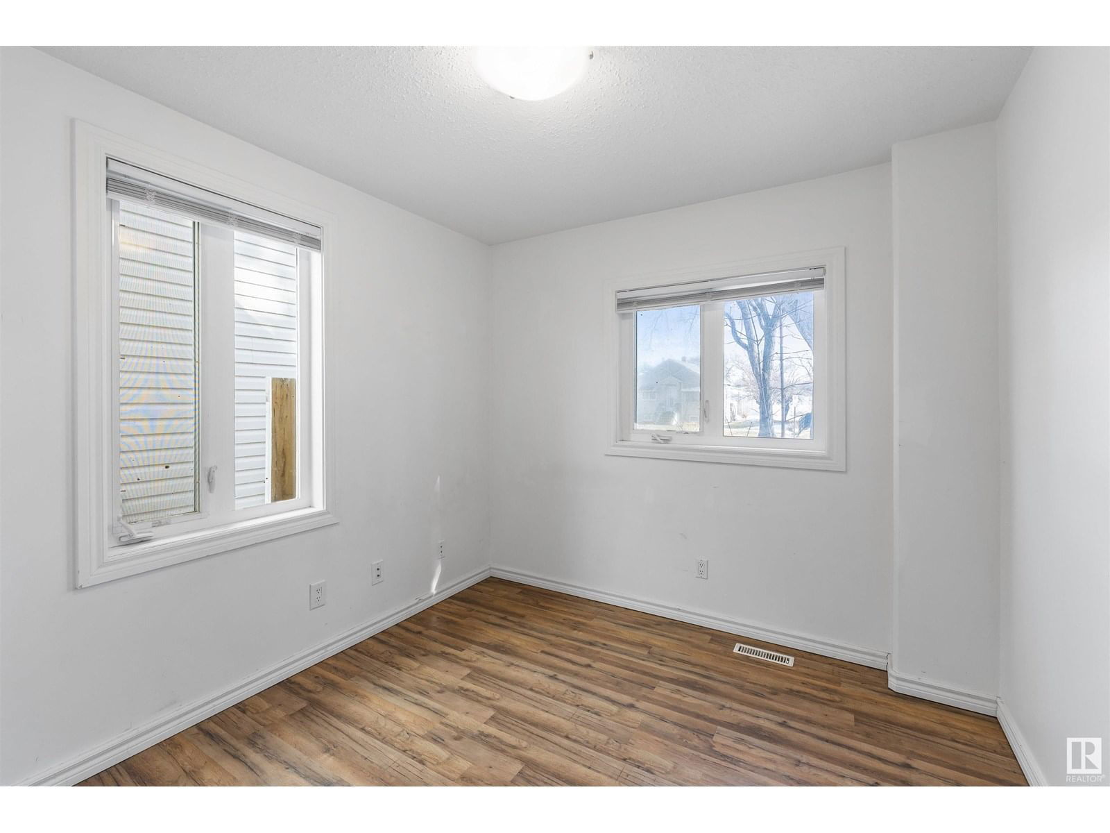NW - 12114 85 ST Image 10