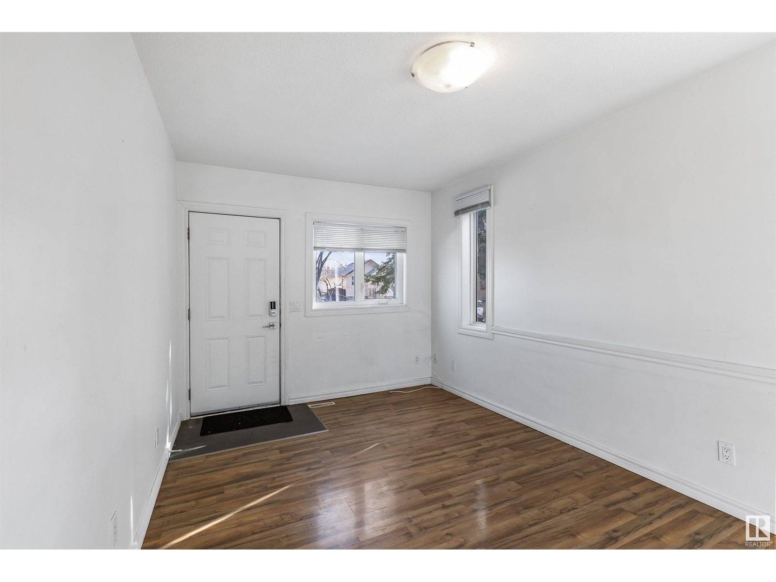 NW - 12114 85 ST Image 3