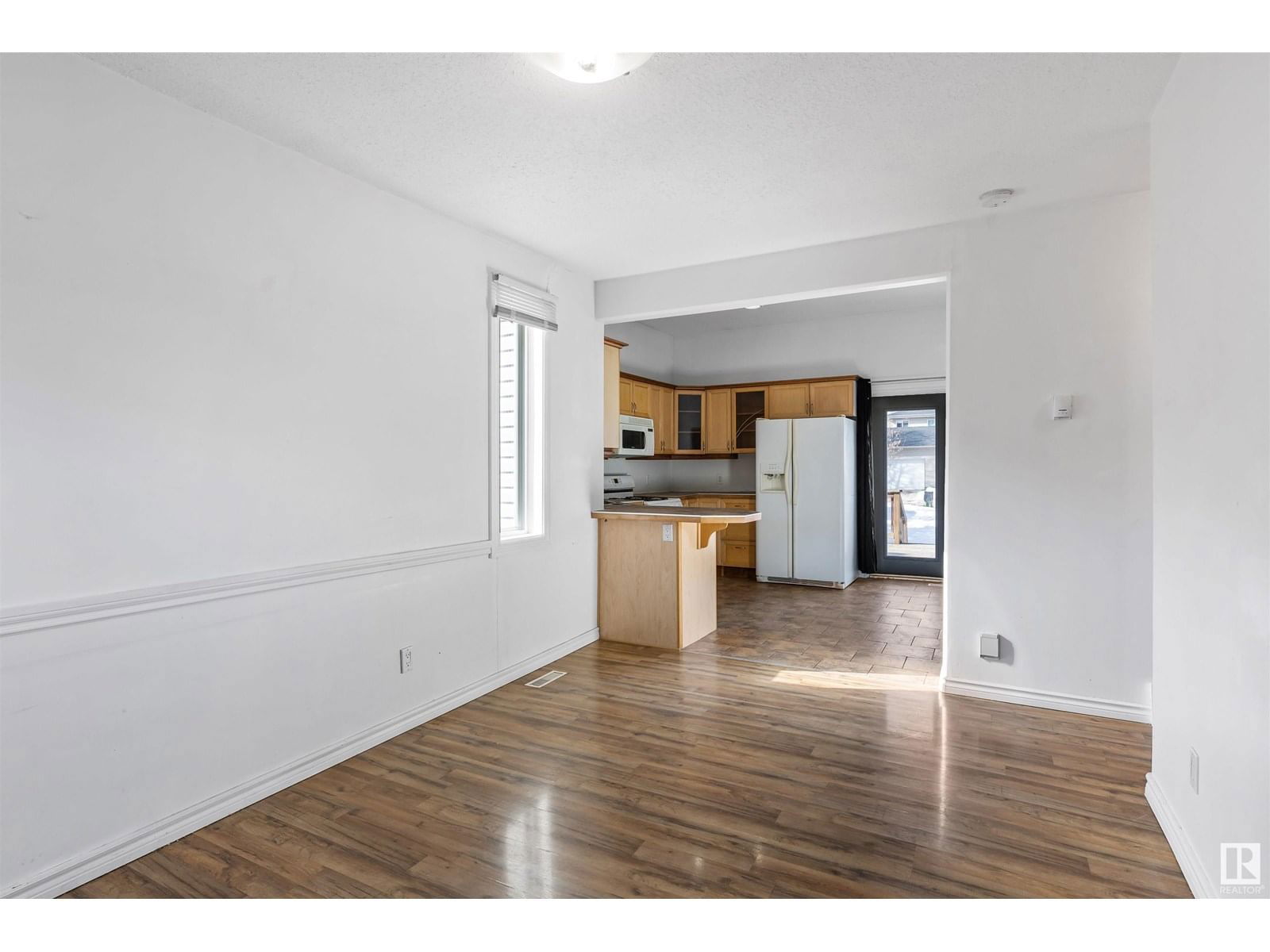 NW - 12114 85 ST Image 4