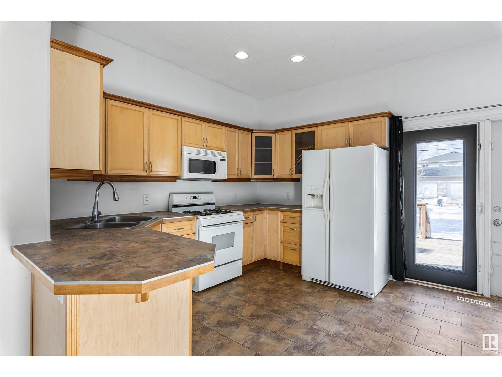 NW - 12114 85 ST Image 5