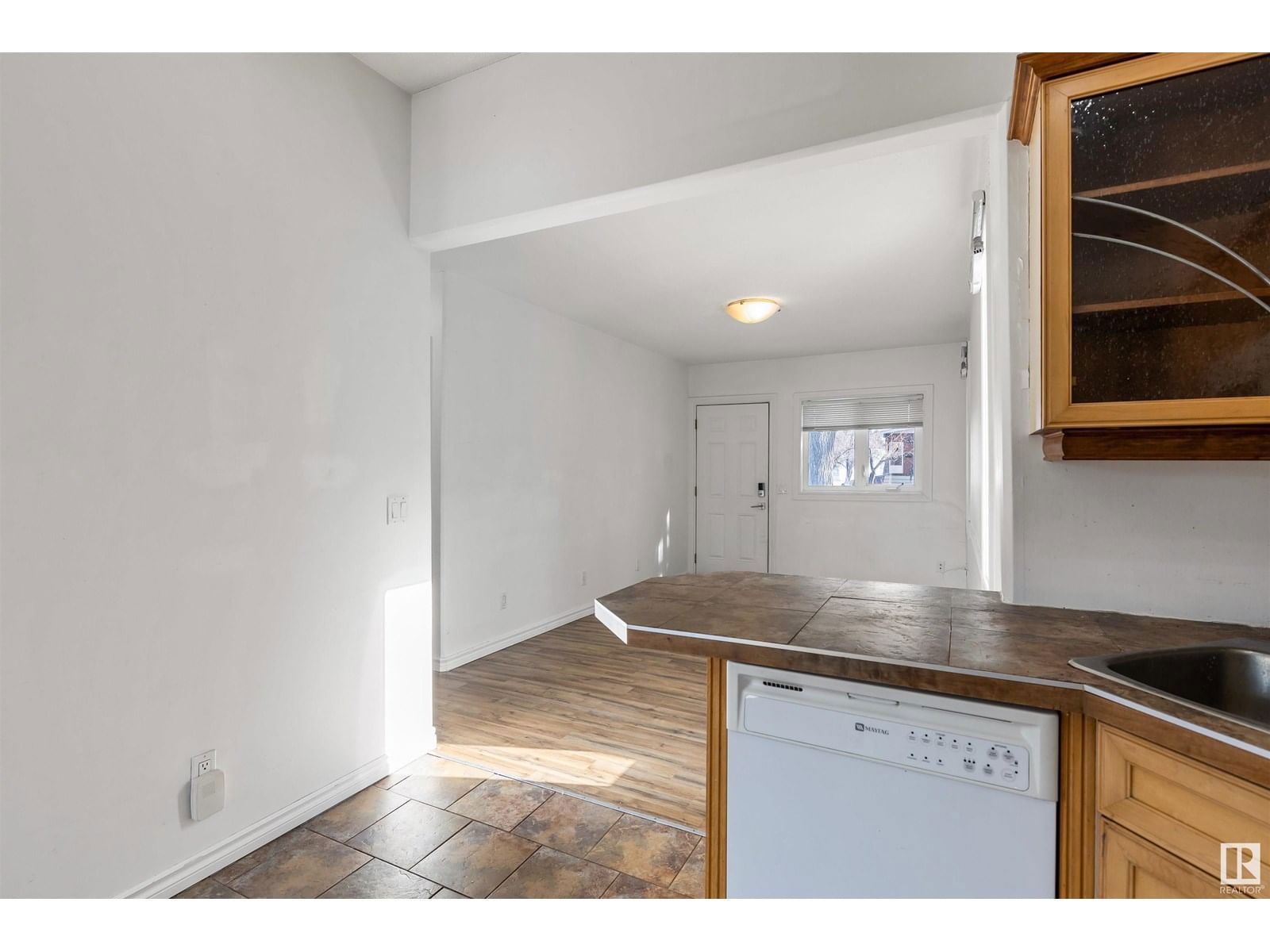 NW - 12114 85 ST Image 7