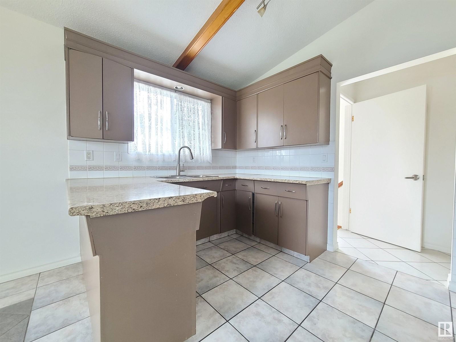 15116 75a St Nw Edmonton, Alberta