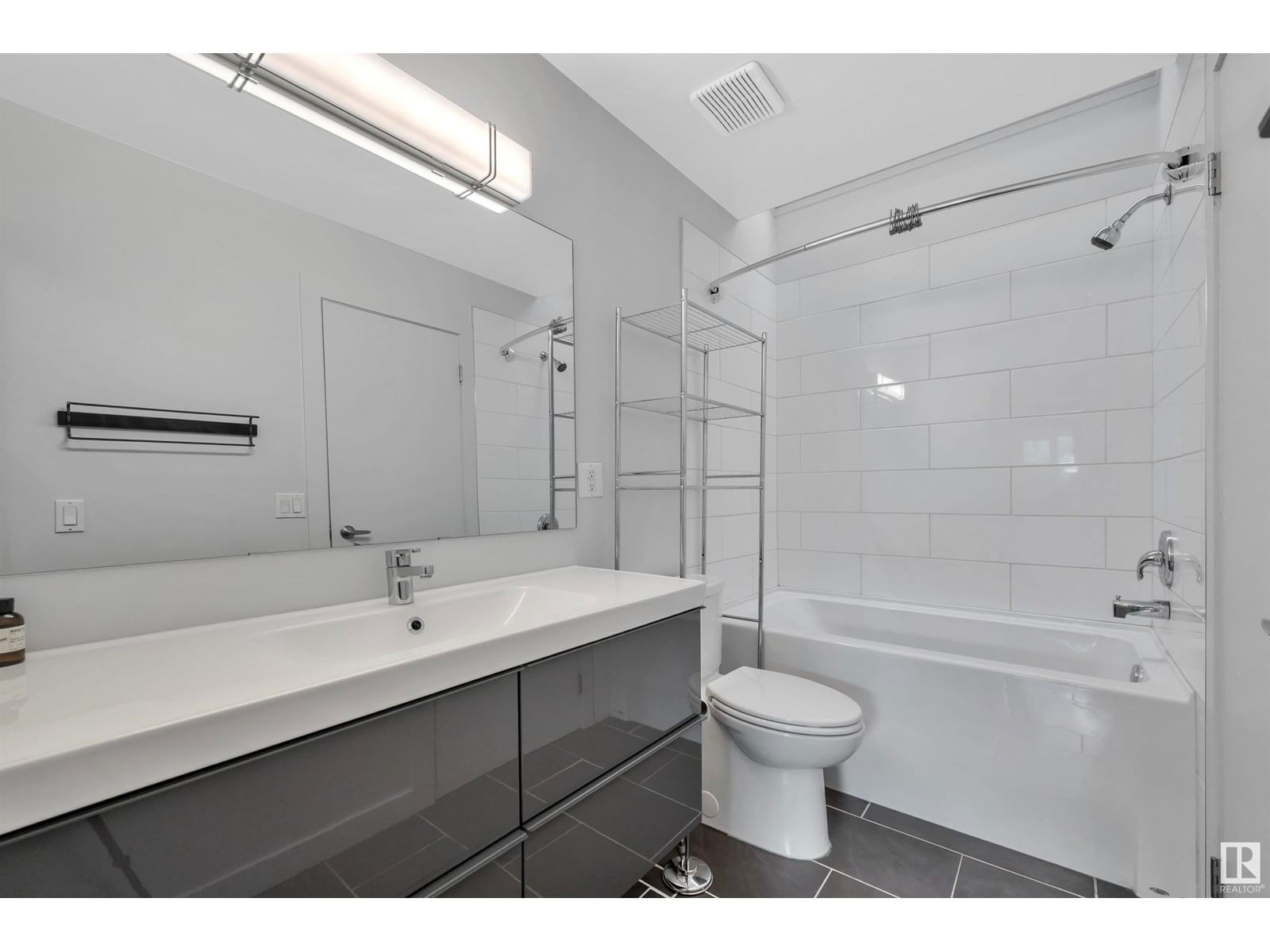 306 - 11115 80 AV Image 34
