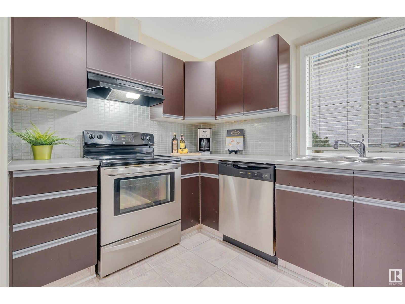 510 River Point Pl Edmonton, Alberta