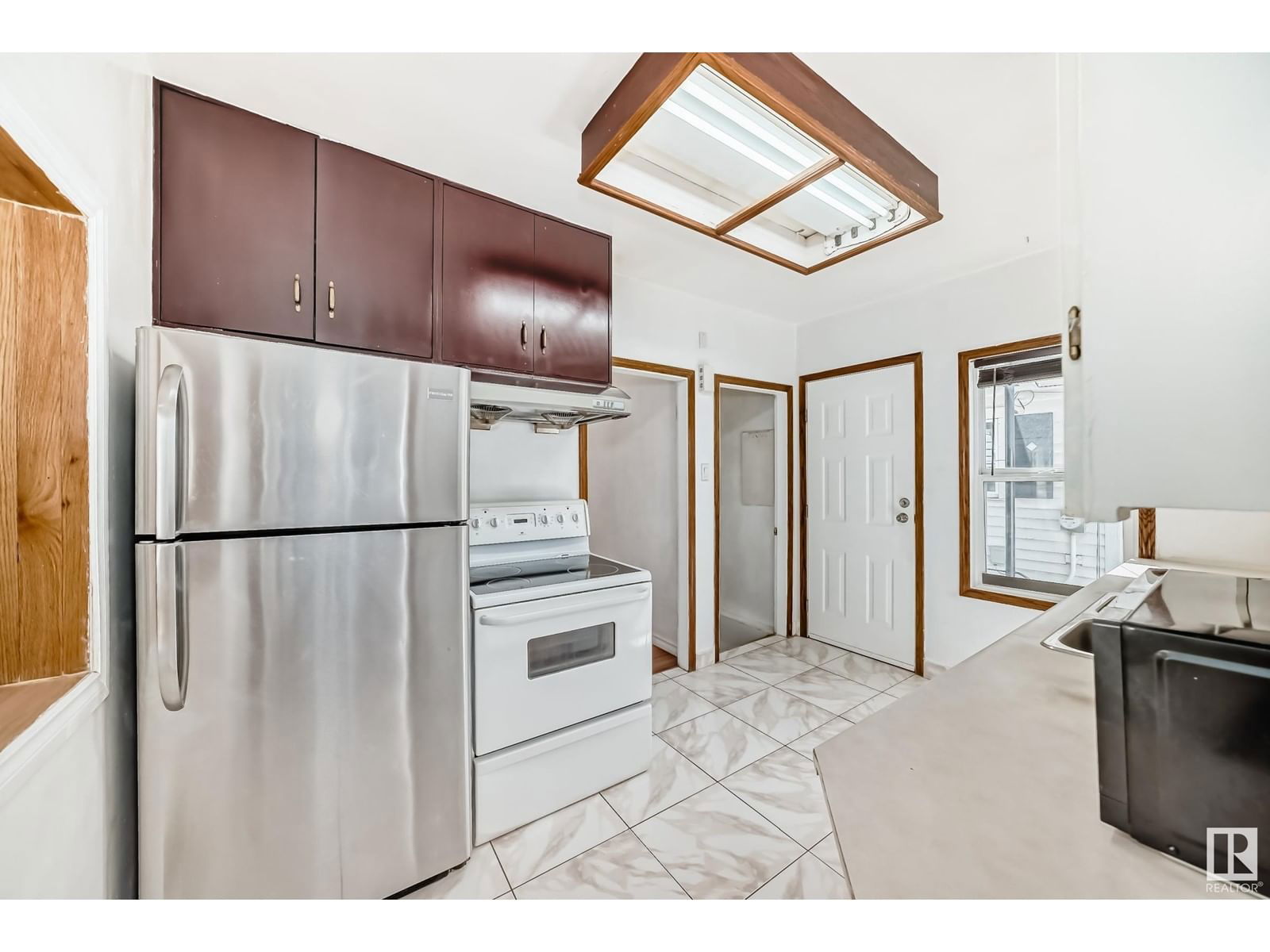 11216 94 St Edmonton, Alberta