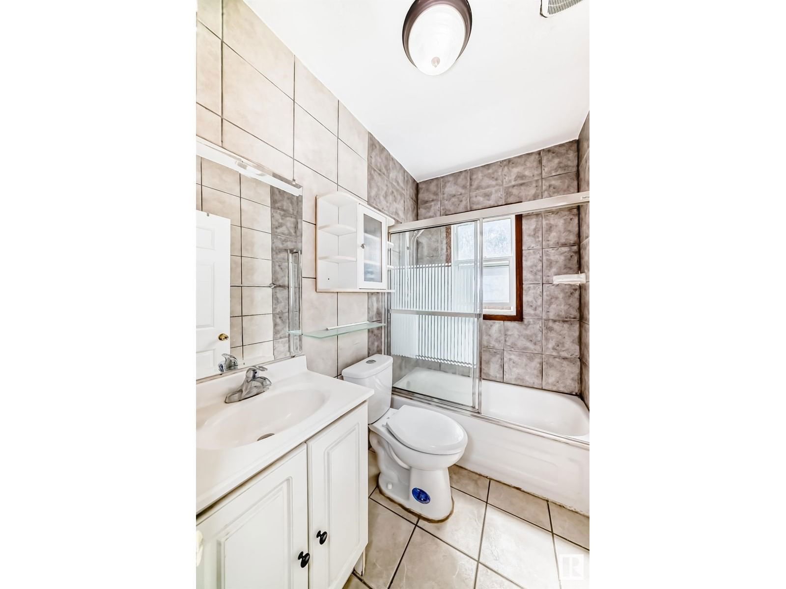 11216 94 St Edmonton, Alberta