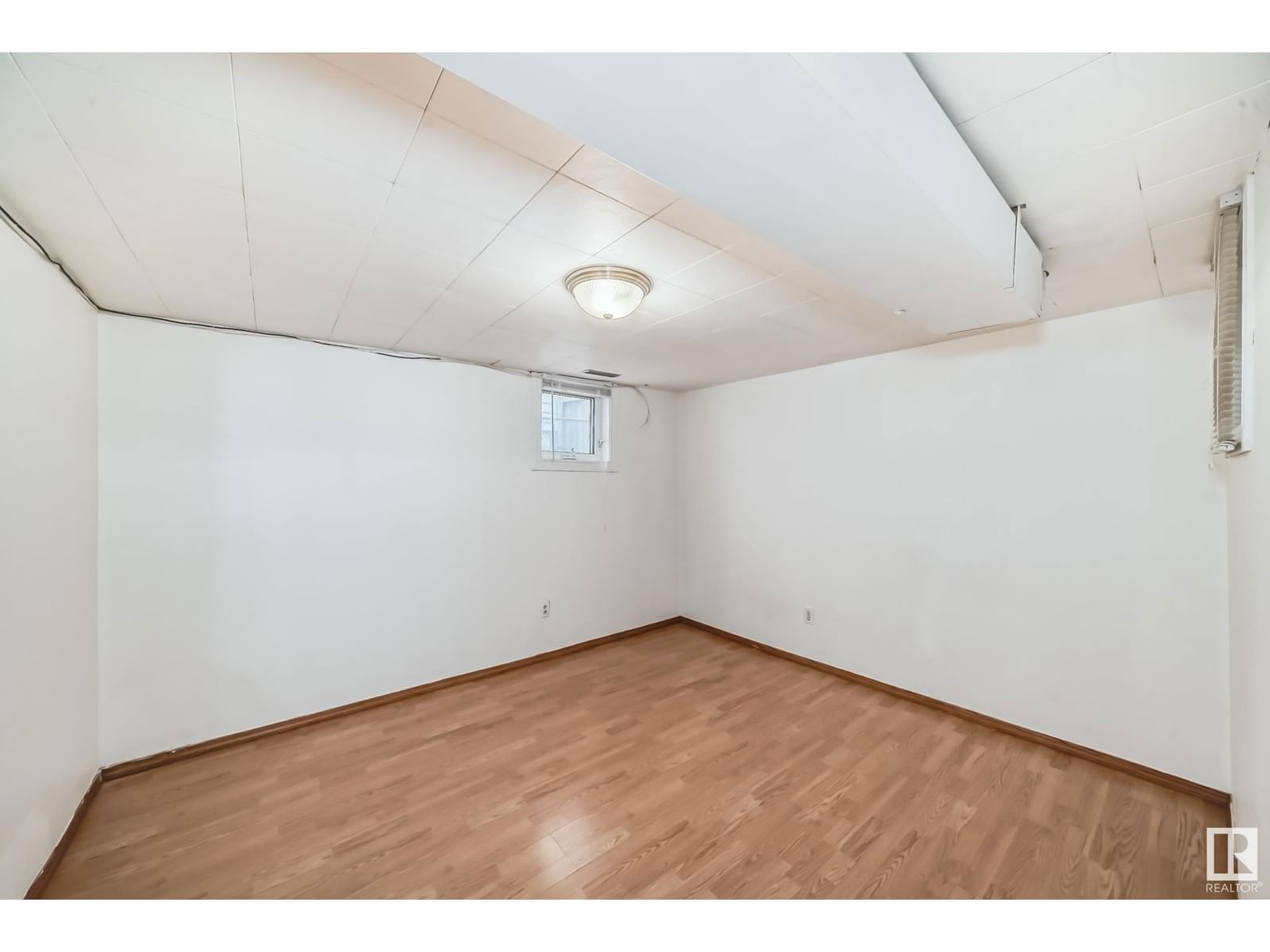 11216 94 St Edmonton, Alberta
