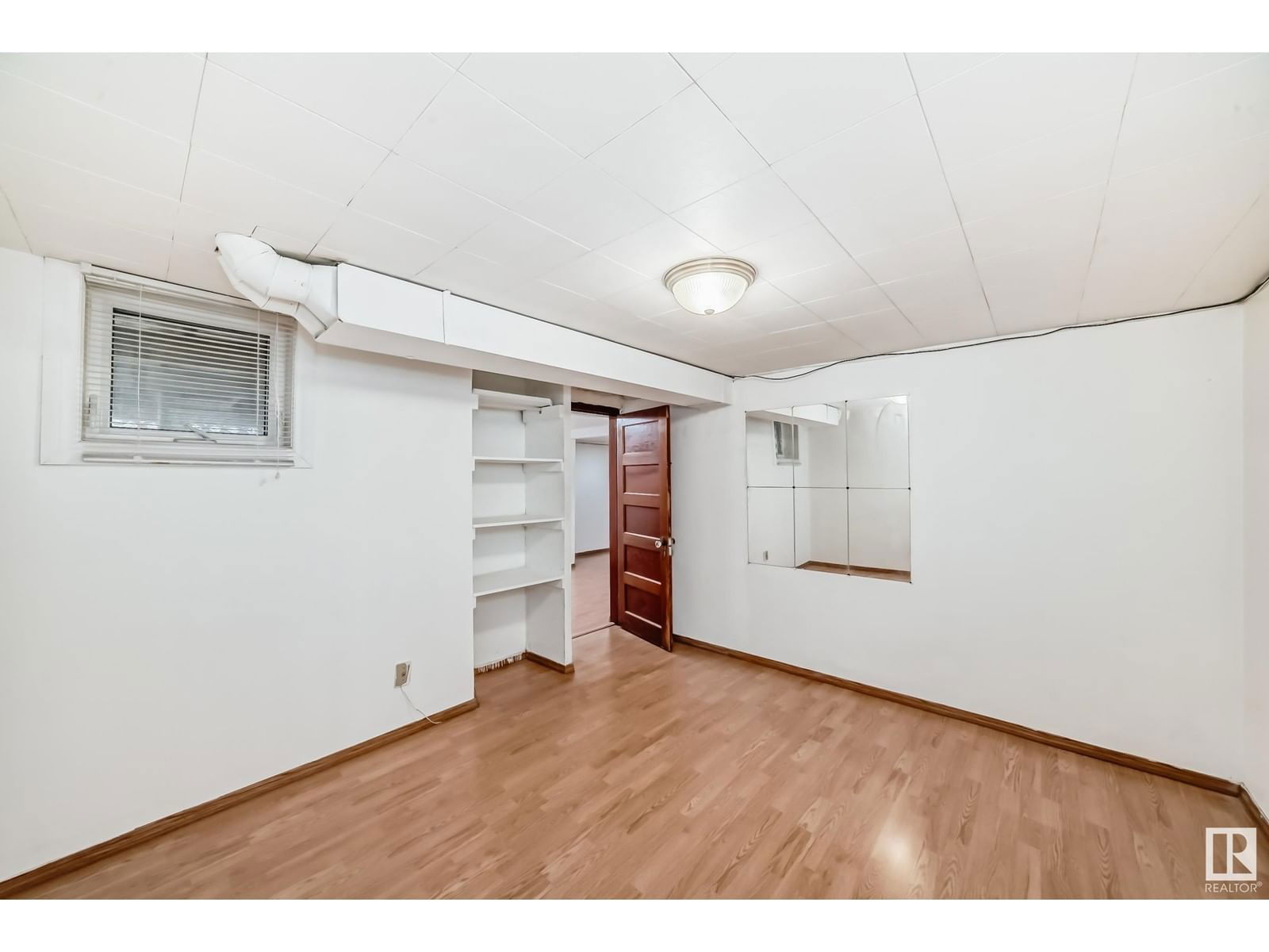 11216 94 St Edmonton, Alberta