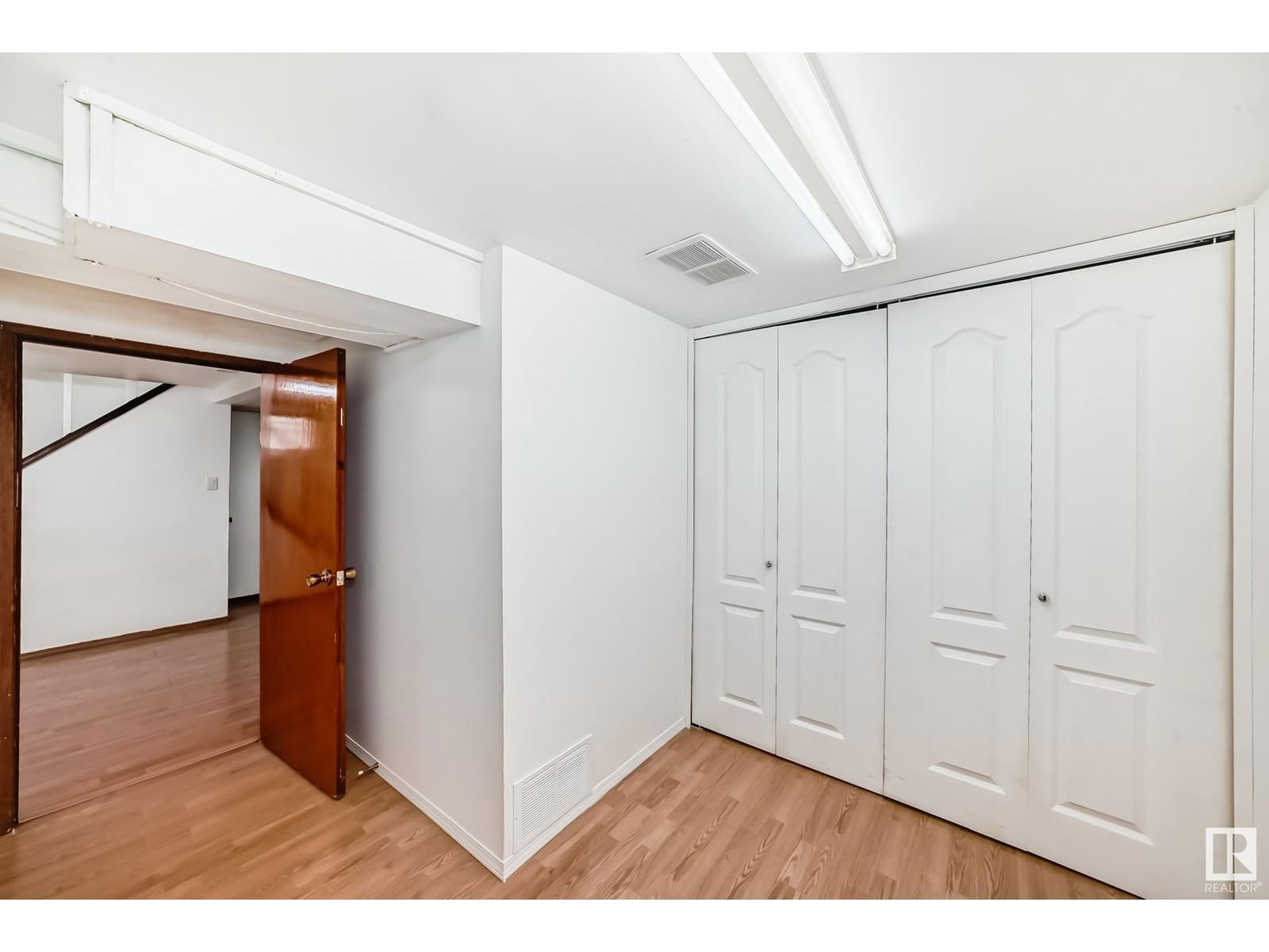 11216 94 St Edmonton, Alberta