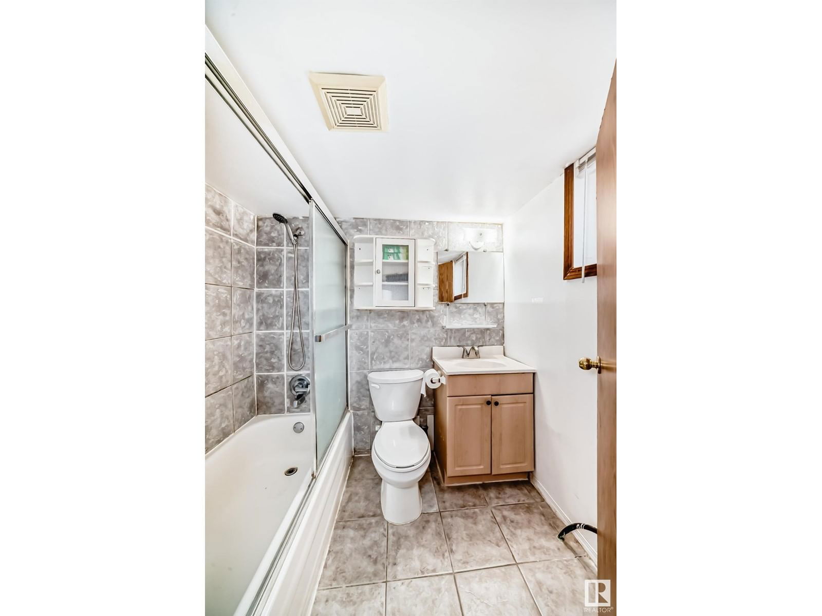 11216 94 St Edmonton, Alberta