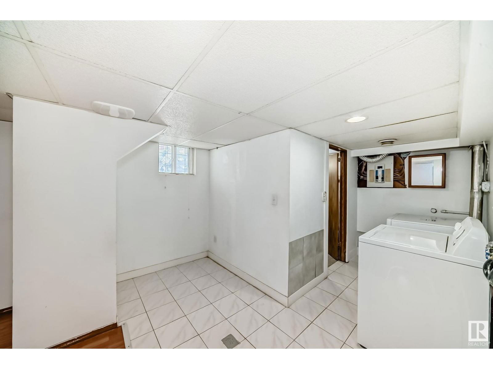 11216 94 St Edmonton, Alberta