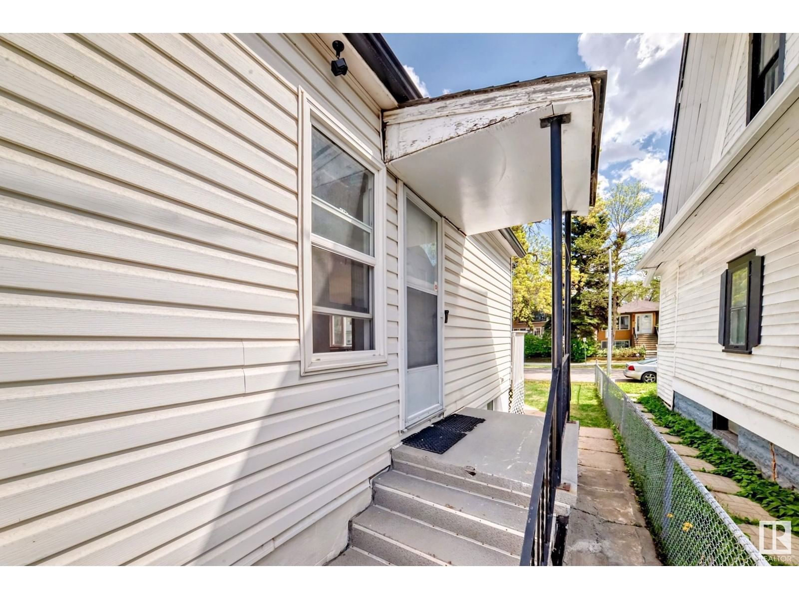 11216 94 St Edmonton, Alberta
