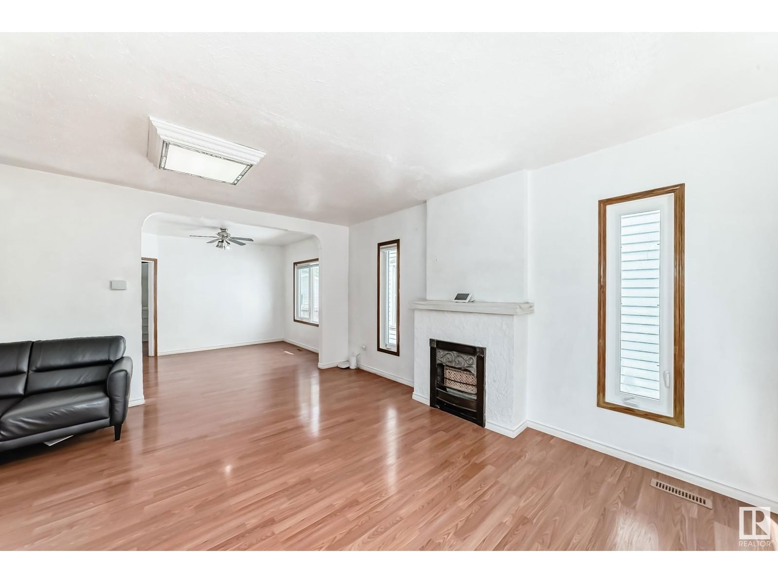 11216 94 St Edmonton, Alberta