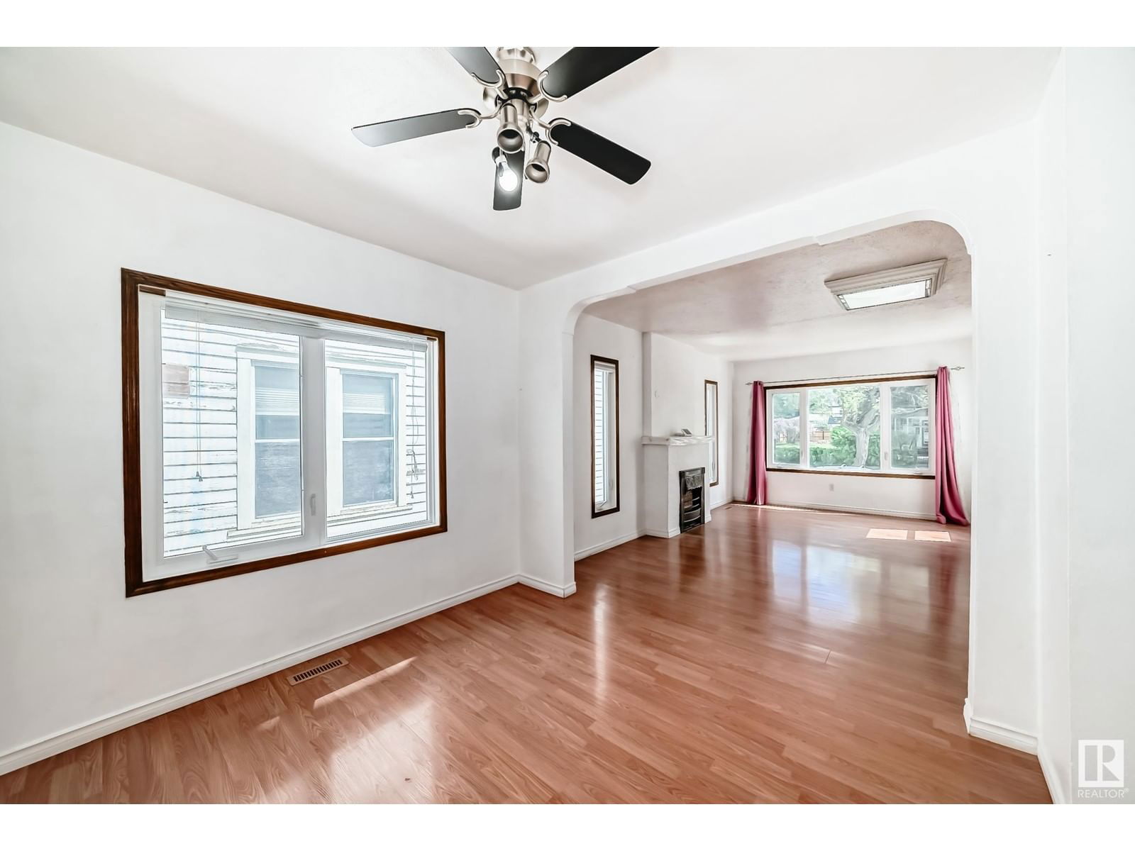 11216 94 St Edmonton, Alberta