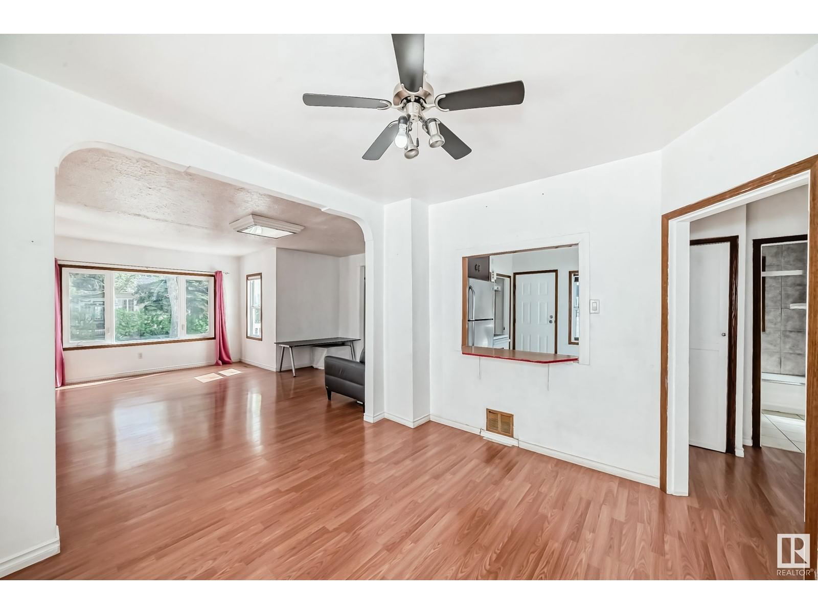 11216 94 St Edmonton, Alberta