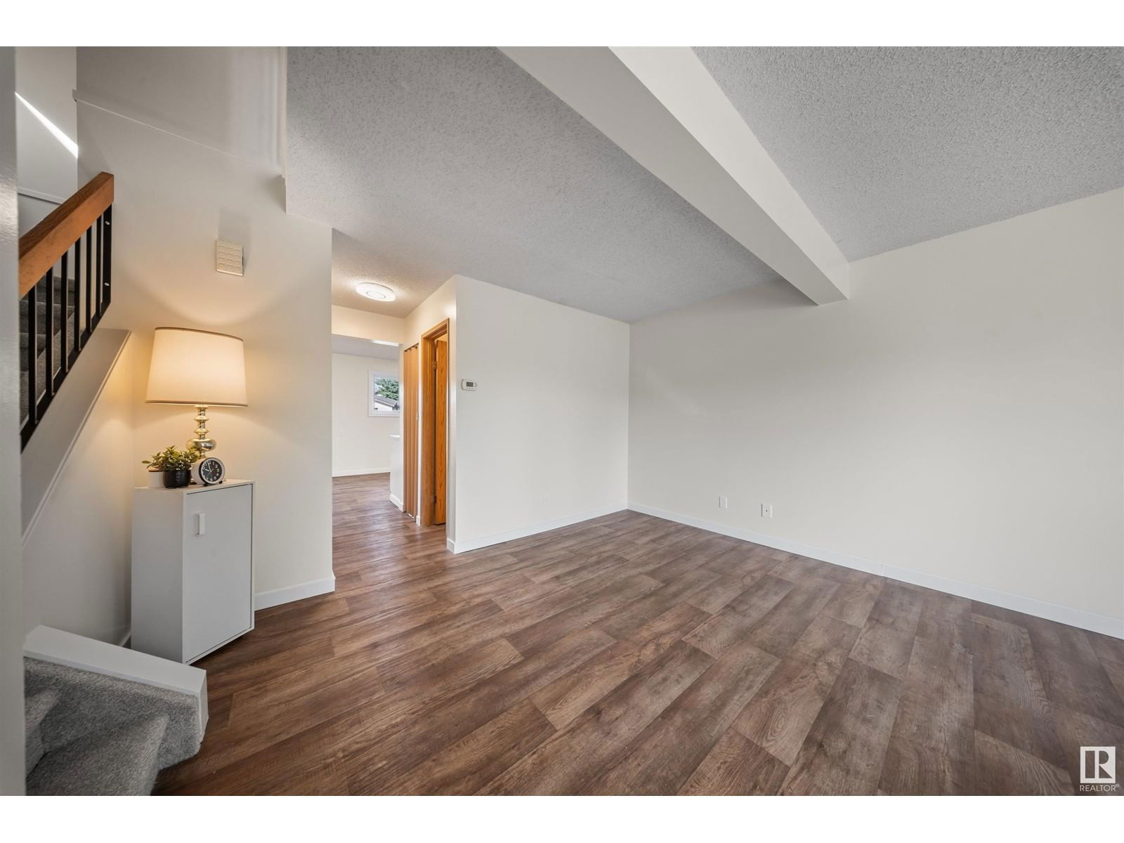 332 Kirkpatrick Cr Edmonton, Alberta