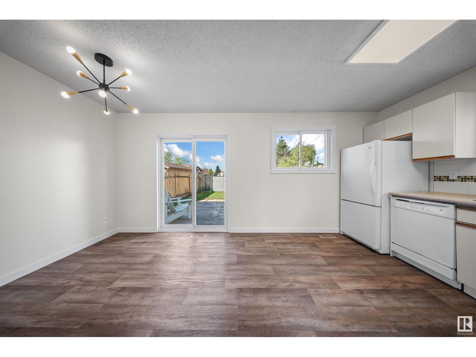 332 Kirkpatrick Cr Edmonton, Alberta