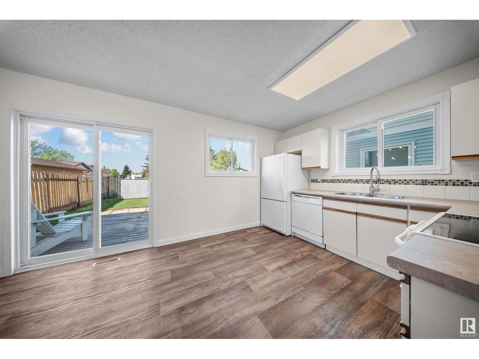 332 Kirkpatrick Cr Edmonton, Alberta