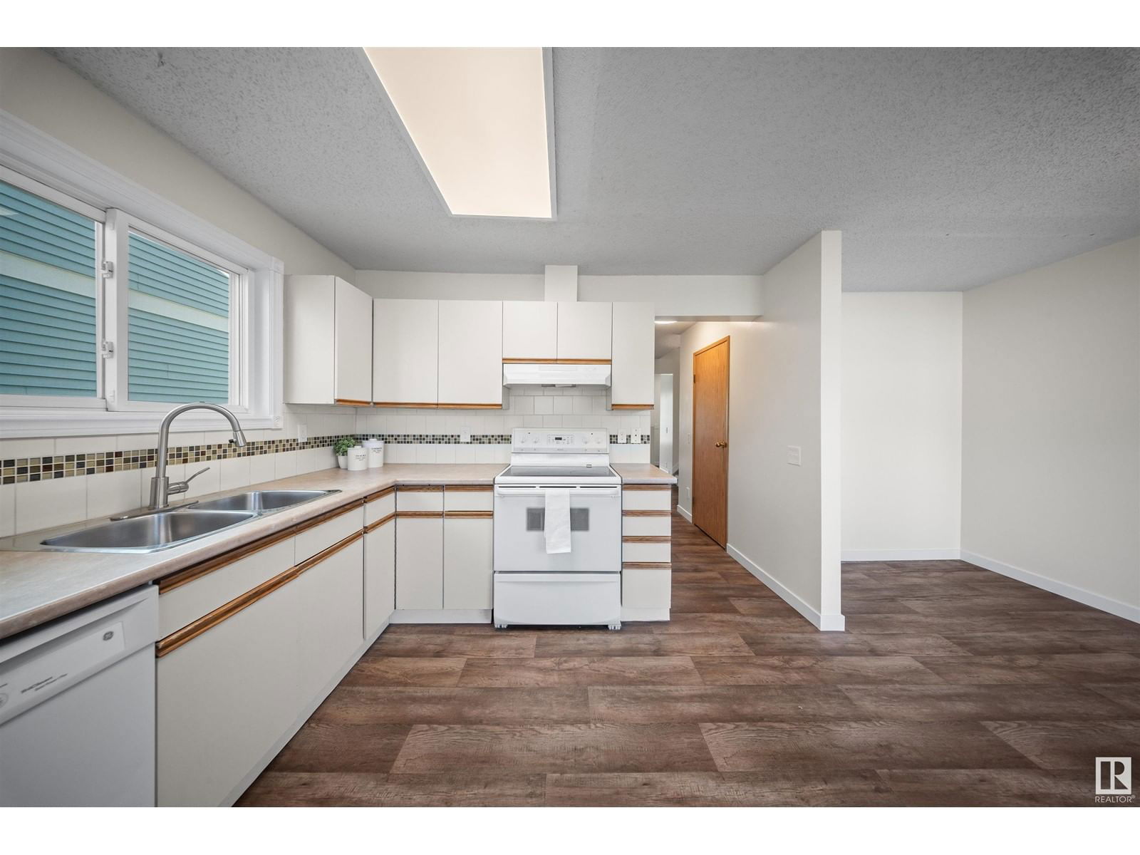 332 Kirkpatrick Cr Edmonton, Alberta
